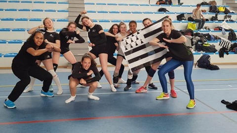 L’équipe Du Quimper Volley M15F En Finale De La Coupe De France ...