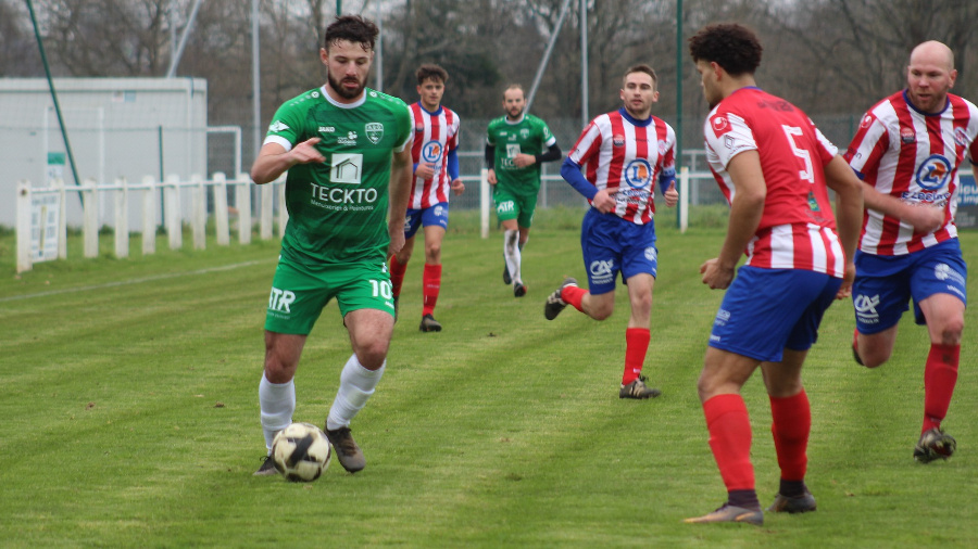 Châteaulin Passe Son Tour Face à Ergué Gabéric - Chateaulin - Football ...